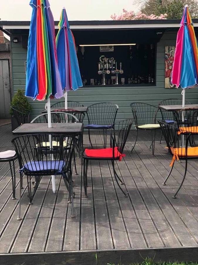 The Holroyd Arms 호텔 길드포드 외부 사진